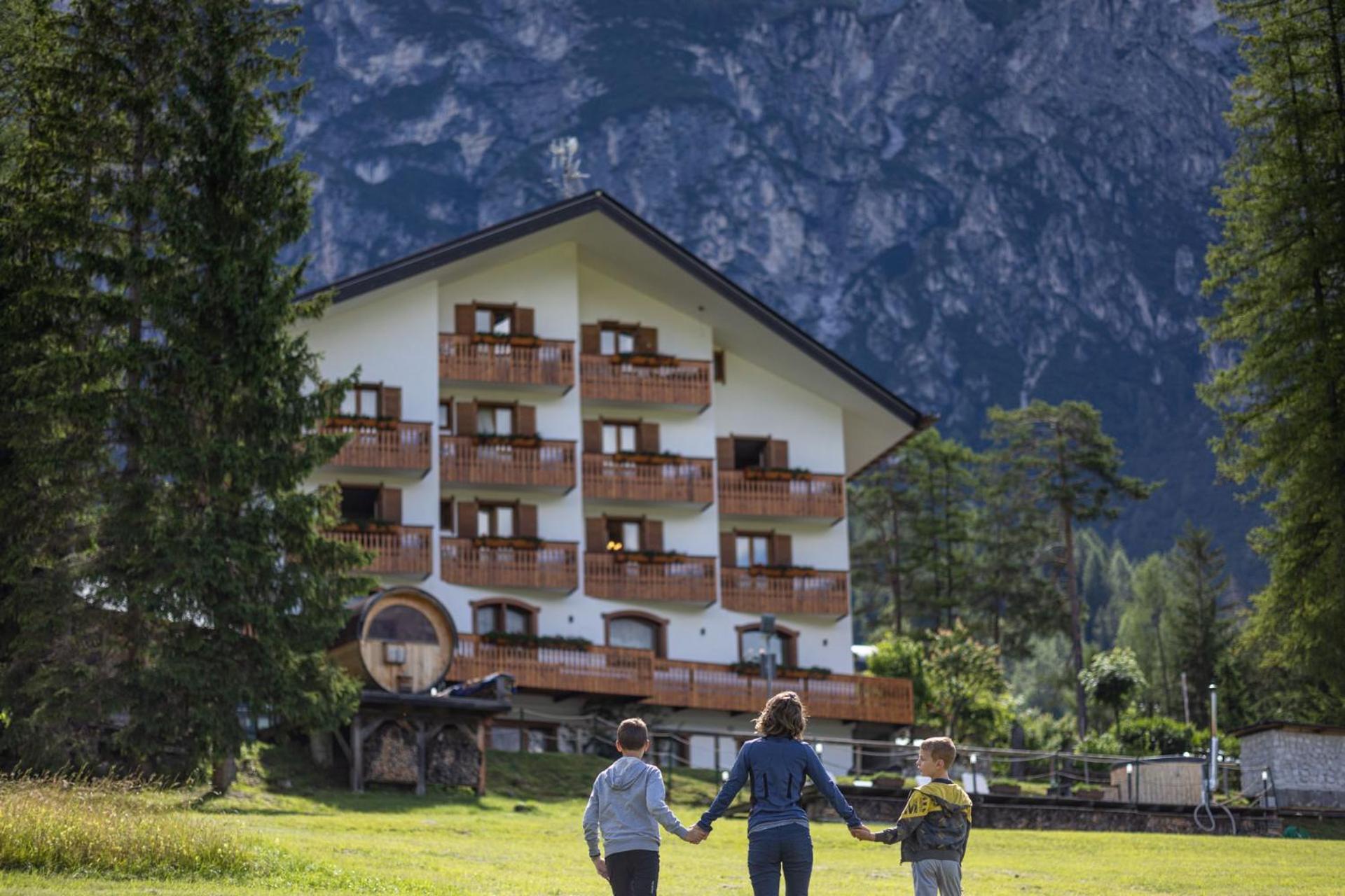 Hotel Il Cardo San Vito di Cadore Exterior foto